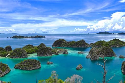Top Scenic Boat Routes in Indonesia: Unforgettable Journeys Across ... - balustradellc