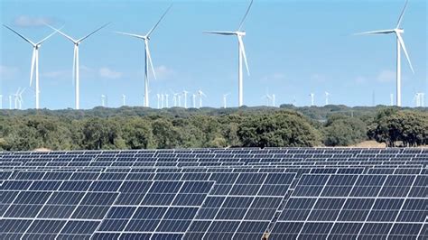 Top Sites for Solar and Wind Farms in Spain - ArcGIS … - wintechmobiles.com