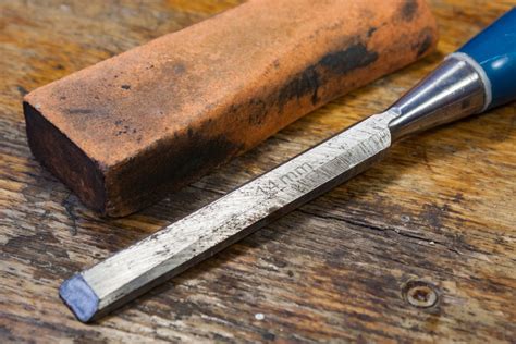 Top Tips for Sharpening Chisels (DIYer's Guide) - Bob … - balustradellc