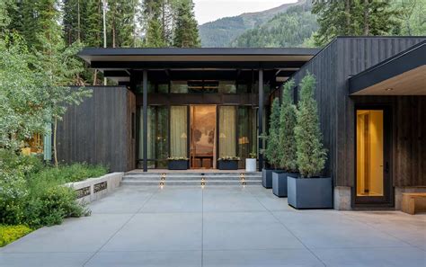 Tour this insanely beautiful modern zen house nestled … - balustradellc