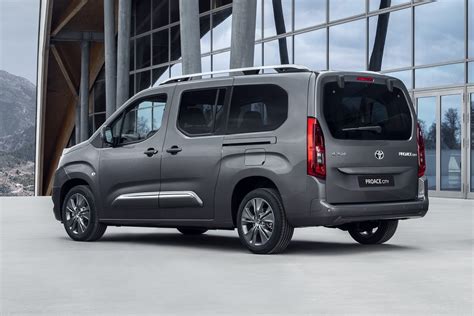TOYOTA PROACE CITY. 