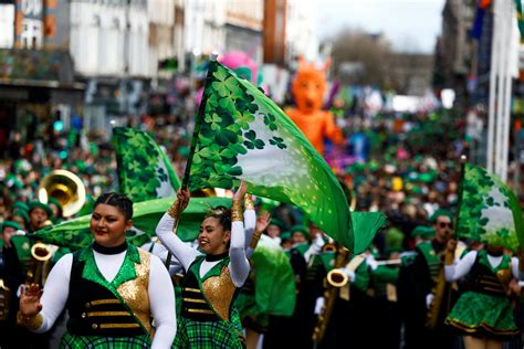 Traditional Art Celebrated at Dublin St Patrick's Day Parade - balustradellc