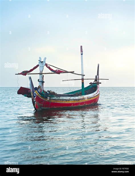 Traditional fishing boat - wintechmobiles.com