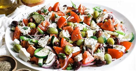 Traditional Greek Salad (Horiatiki Salata) - Supergolden Bakes - balustradellc