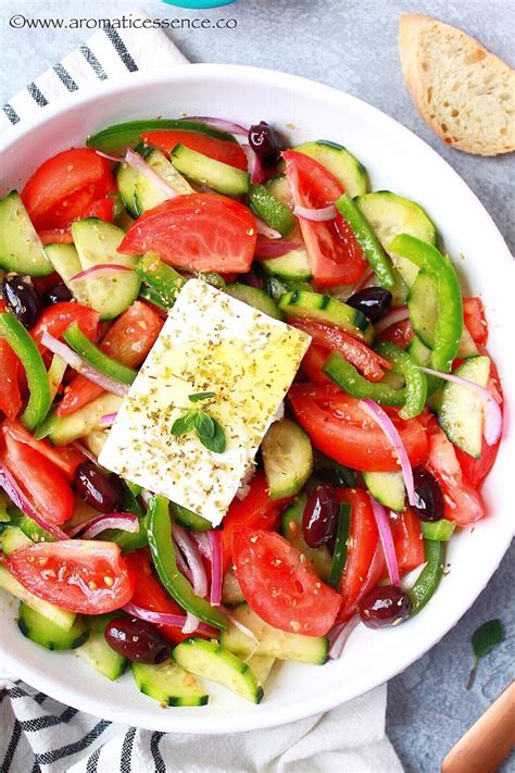 Traditional Greek Salad recipe (Horiatiki / Xoriatiki) - balustradellc
