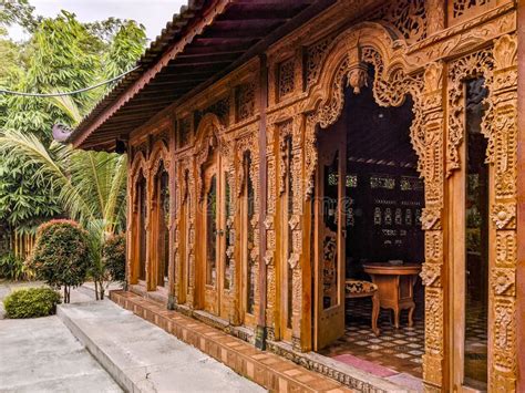Traditional Javanese Gebyok Architecture - balustradellc