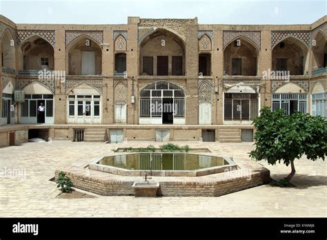 Traditional Persian residential architecture - wintechmobiles.com