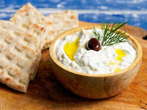 Traditional Tzatziki Recipe - balustradellc