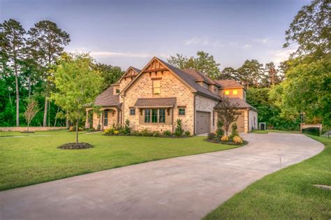 Transform your home's exterior with this clever gardening ... - raincitystudios.com