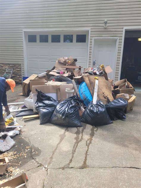 Trash Removal or Waste Hauling Agreements Sample Clauses - raincitystudios.com