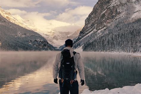 Traveling Alone: Mental Health Benefits and Unforgettable Experiences - balustradellc