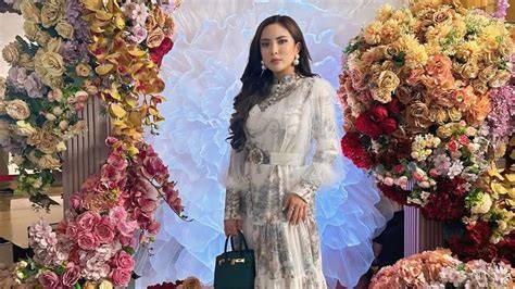 TRIBUNNEWS VIRAL Selebriti bugil & referensi sejarah terselubung info yoga xvideo Hot jilbab pilih film favorit 11 Facebook grup penggemar image 1