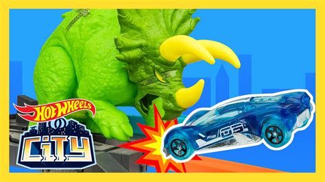 TRICERATOPS SMASHES HOT WHEELS CITY! New News