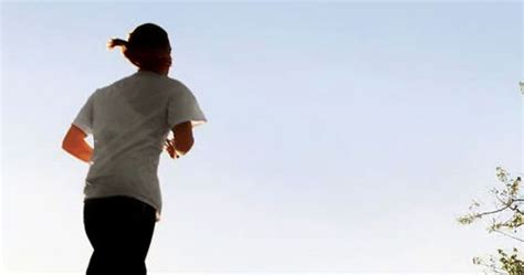 Trik Bernapas Saat Lari Agar Tidak Ngos-ngosan - detikHealth - balustradellc