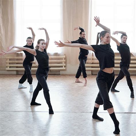 Try out these beginner to intermediate contemporary dance transitions ... - muktibox.com