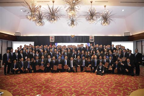 TUGAS DAN PERANAN KURATOR - AKPI - balustradellc