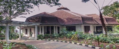 Tur di Kawasan Menteng - Historia - balustradellc