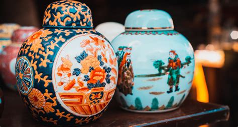 Turn Dust into Dollars: How to Spot Valuable Antiques, Haggle Like a ... - balustradellc