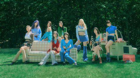 TWICE "FANCY" M/V - raincitystudios.com