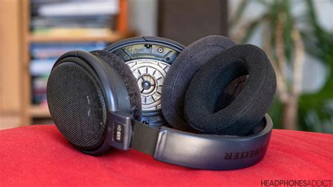 Types of Headphone Ear Pads & How They Affect Headphones - balustradellc