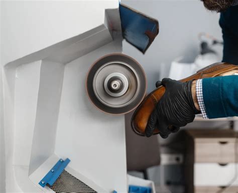 Taşlama Makineleriyle Metal İşlemede Uzmanlık Kazanın.
