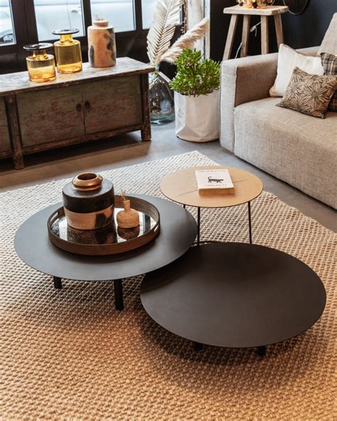 Table basse noir design