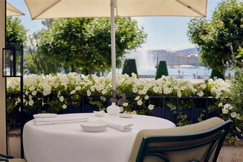 Table beau rivage