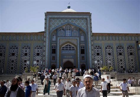 Tacikistan dini nedir