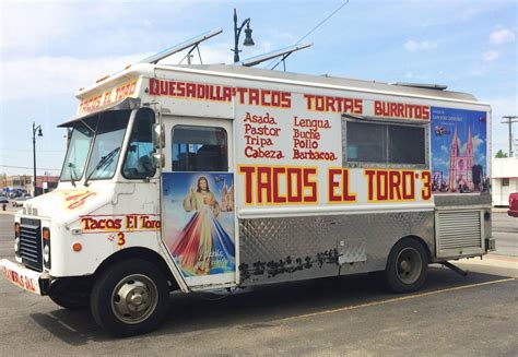 Taco truc. Här hittar du El Taco Trucks veganska recept. Enchiladas, churros, bueno beans och mycket mer. Enkla mexikanska recept som alla kan laga. 