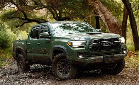Tacoma fuel mileage. It's also worth noting that new Tacoma outperforms the outgoing model by a decent amount. The 2023 truck couldn't eclipse 20 mpg combined with the 3.5-liter V6 or the … 
