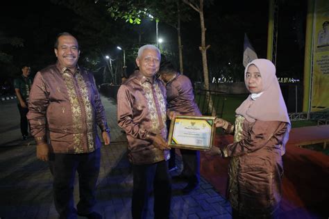 Tadi malam kisaran kota kabupaten asahan. 2021 hari ini hongkong.