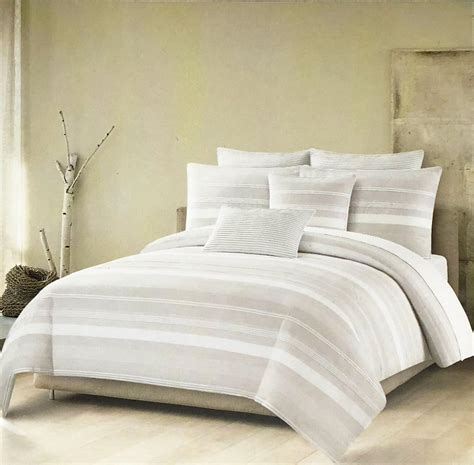 SLEEPBELLA Comforter King Size, 600 Thread Count Cotton White and Navy Striped Patchwork Reversible Pattern Reversible Blue Comforter Set,Down Alternative Bedding Set 3Pcs (King, Blue Patchwork) ... 4.4 out of 5 stars 6,164. 2 offers from $49.99. Tahari Home - Full Quilt Set, 3-Piece Lightweight Bedding with Matching Shams, Soft & Cozy Home ....