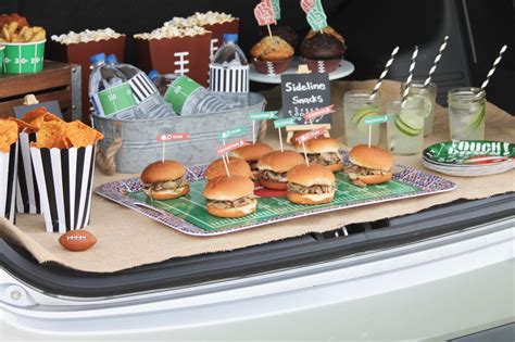 Tailgating party. Gather Party Essentials. Make sure you have enough serving bowls, trays, and utensils to serve all of your home tailgate visitors. Also, you’ll want coolers and pitchers for serving batched drinks like tea and lemonade. And food warmers are a must-have amenity if you plan on serving food buffet-style. 
