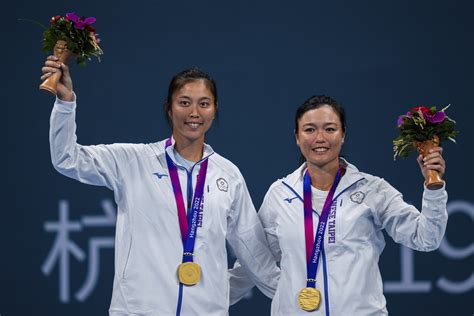 Taiwanese sisters take gold in women’s doubles tennis at the Asian Games