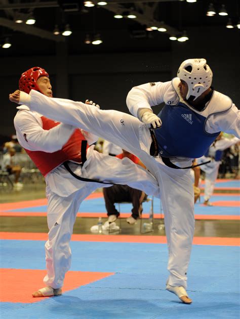 Takewon do. ITF is the International Taekwon-Do Federation, founded on March 22, 1966 in Seoul (south) Korea, by General Choi Hong Hi, who developed Taekwon-Do, to promote the teaching of this martial art. 