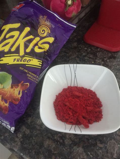 Taki powder recipe. Now that you have your takis powder, you can use it to make takis chips. Preheat your oven to 350 degrees Fahrenheit. Line a baking sheet with parchment paper and spread out a single layer of chips. Sprinkle the chips with takis powder and bake for 10-15 minutes, or until the chips are golden brown and crispy. 