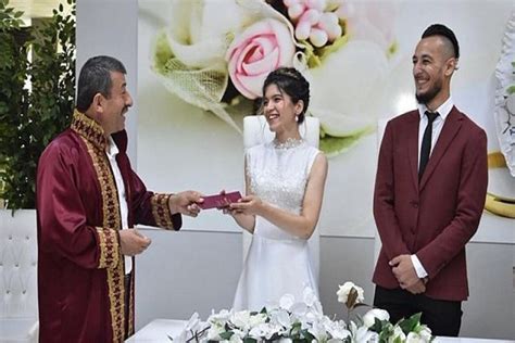 Taksim sıraselviler bölgesinde ki otellerde evlilik cüzdanı soruluyor mu.