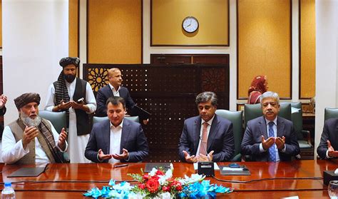 Taliban minister attends meeting in Pakistan despite tensions over expulsions of Afghans
