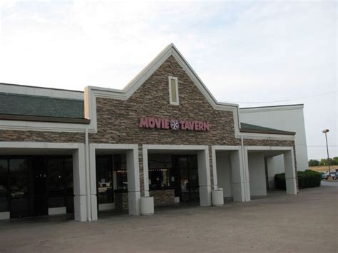 Texas. Bedford. Movie Tavern Bedford Cinem