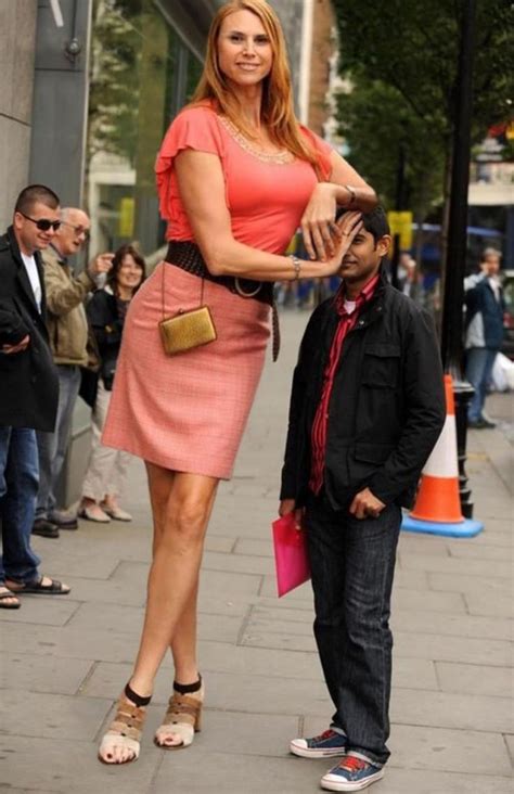 The Best 50 Tallest Porn Stars Woman’s height is a factor that greatly affects her charm and many men are totally fascinated by tall girls and long legs. By female standards, a height of more than 170 cm already makes the girl a possible star in the world of fashion but today we are going to see those tall girls who have chosen a different ...