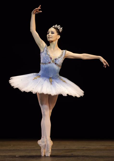 Tamara rojo. Oct 17, 2022 · Yet Tamara Rojo, star and director of English National Ballet, who retired from the stage last week at the Théâtre des Champs-Élysées in Paris, has handled them all with rare savvy. 