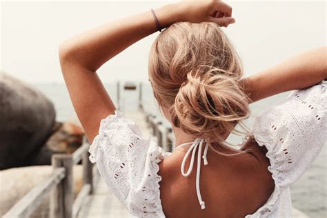 Tans. Courtesy St Tropez. It’s important to use body wash and body lotion recommended for post-spray tan care. Keeping your skin moisturized is key. Certain oils, like mineral oil, grapeseed oil, and ... 