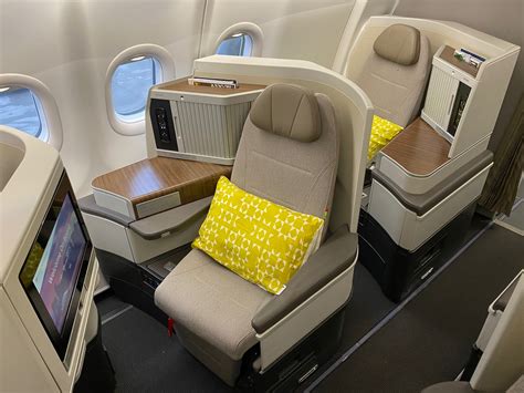 Tap business class. Sep 25, 2019 ... Like most intra-European business class, the seat is like an economy class seat, though as I was flying an Embraer 190 with a 2-2 configuration ... 