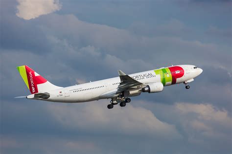 Tap portugal airline. The flag carrier of Portugal, TAP Air Portugal (TP) is a member of the Star Alliance. The airline flights to more than 90 destinations in 37 countries across Europe, Africa, North America and South America. TAP Air Portugal also has codeshare agreements with about 30 other airlines, and owns one subsidiary airline: TAP Express. 