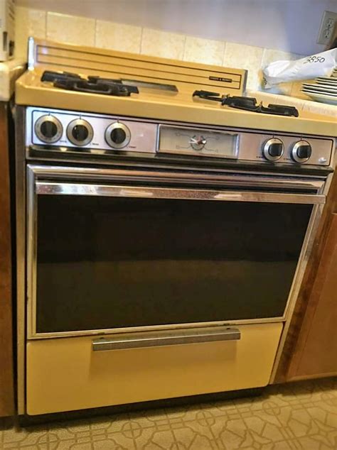 Tappan gas oven. An outdoor barbecue pit or pizza oven will have you cooking in no time. Check out this article about bbqs and pizza ovens and outdoor cooking. Advertisement There's nothing quite l... 