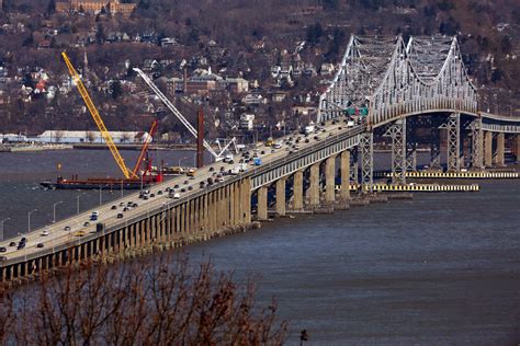 Tappan zee bridge toll. The Thruway Authority will consider raising tolls on the Cuomo Bridge 50 cents a year for four years, starting in 2024. Tolls on the bridge and the rest of the … 