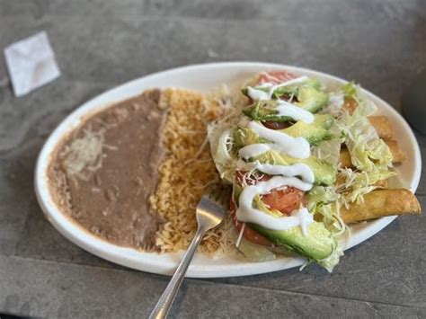 Taqueria mi tierra. On the Taqueria Mi Tierra Mexican Restaurant menu, the most expensive item is 9. Asada Charra, which costs $21.95. The cheapest item on the menu is Tortillas Hechas a Mano (2) / Handmade Tortillas (2), which costs … 