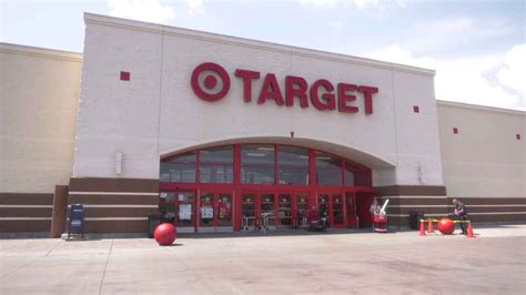 Target duluth mn. Mar 21, 2024. Target Corp. plans to double bonus levels for salaried employees this year, according to a media report, after the retailer posted surprisingly large profits for … 