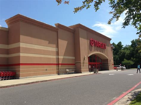 Target lake charles la. This Target shop has the following opening hours: Monday 7:00 - 22:00, Tuesday 7:00 - 23:59, Wednesday 7:00 - 23:59, Thursday 7:00 - 23:59, Friday 7:00 - 23:59, Saturday 7:00 - 20:00, Sunday: Closed. There is currently one catalogue available in this Target shop. Browse the latest Target catalogue in 1720 W Prien Lake Rd, Lake Charles LA ... 