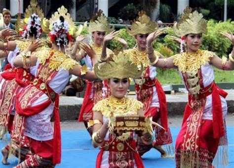 Tari Tradisional Lampung, Sarat Makna dan Istimewa - IDN Times